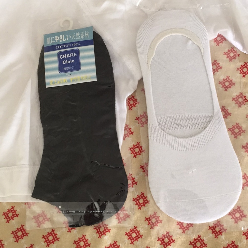 Brand New Alfani Boxers & 2 pairs of socks - Picture 3 of 5